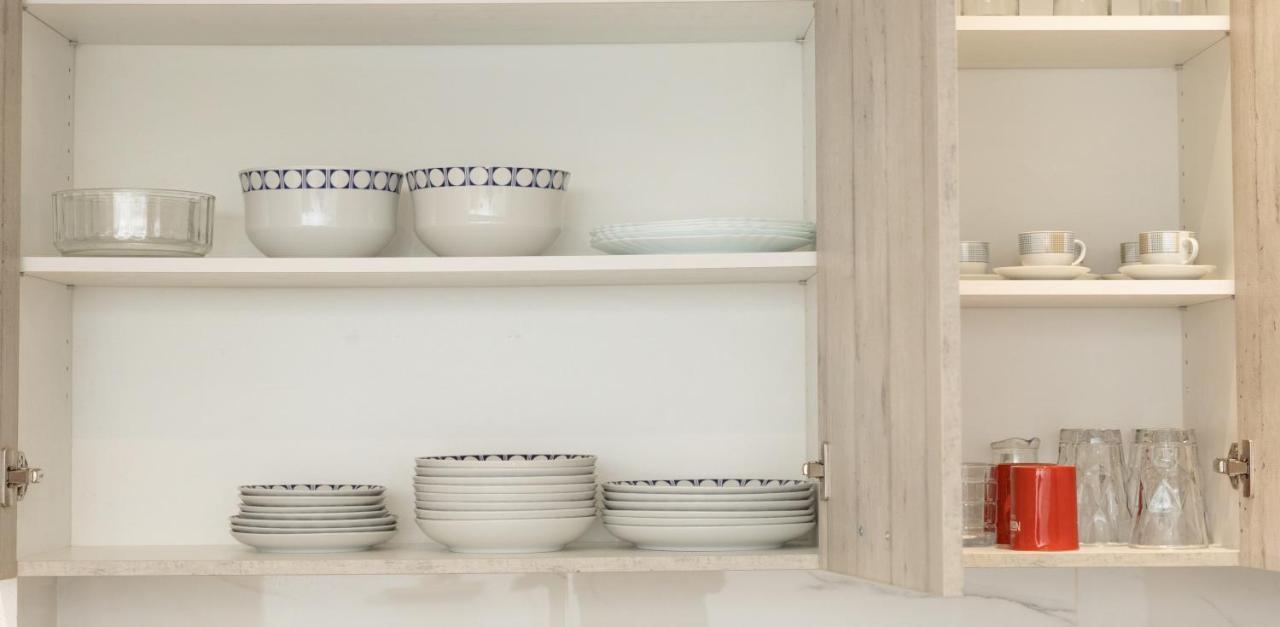 White Lux House In Town Apartment Tesalonika Bagian luar foto